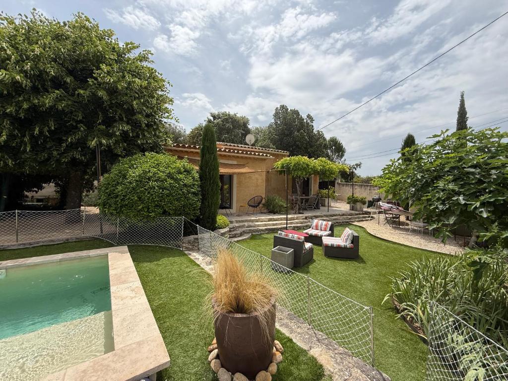 Cabanon Lourmarin, Lourmarin (aktualizované ceny na rok 2025)