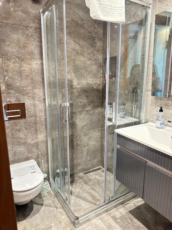 A bathroom at Hotel Real Life