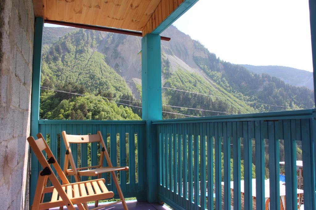 Nespecifikovaný výhled na hory nebo výhled na hory při pohledu z hotelu