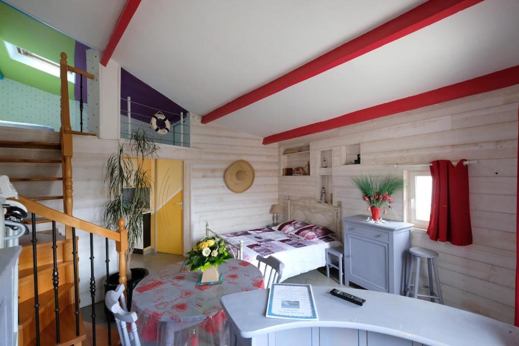 Photo de la galerie de l'établissement Gîte Roland Garros, à Saint-Georges-de-Pointindoux