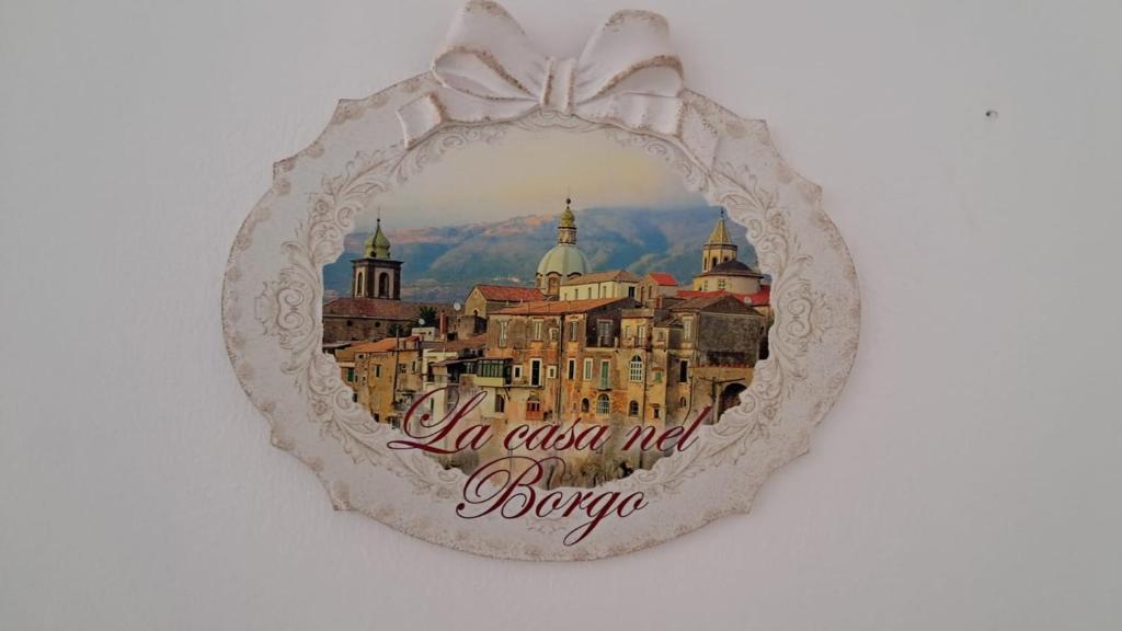 ramka z obrazkiem miasta w obiekcie La Casa nel Borgo w mieście SantʼAgata deʼ Goti