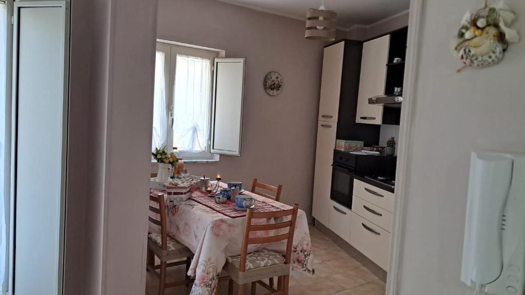 Kuchnia lub aneks kuchenny w obiekcie La Casa nel Borgo