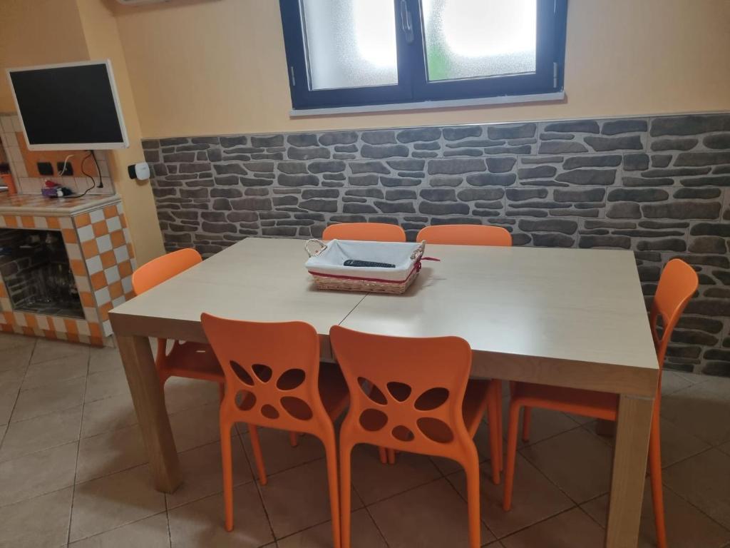 TV a/nebo společenská místnost v ubytování Casa a mare Piscitelli