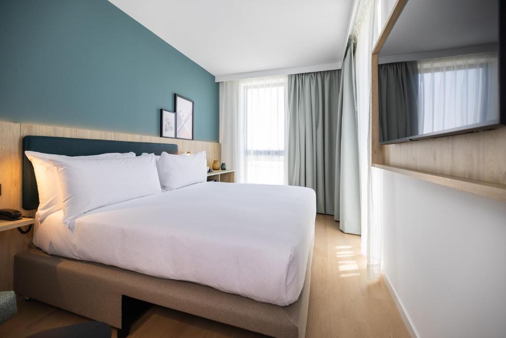 Spark By Hilton Madrid Alcala - Resim 8