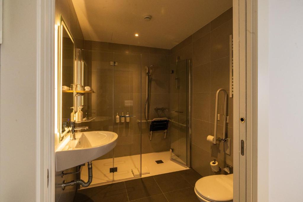 Spark By Hilton Madrid Alcala - Resim 17