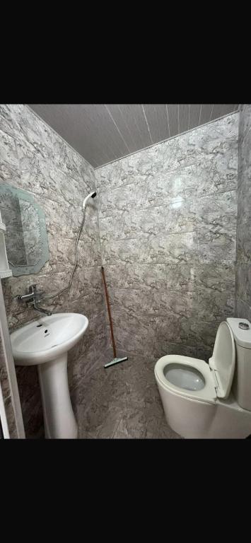 Koupelna v ubytování FIROSMANI house