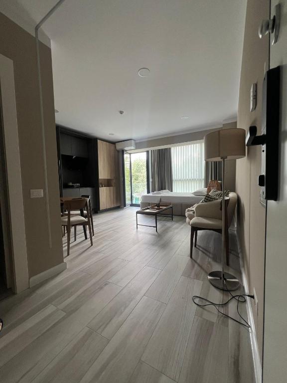 Η κουζίνα ή μικρή κουζίνα στο sunny spot