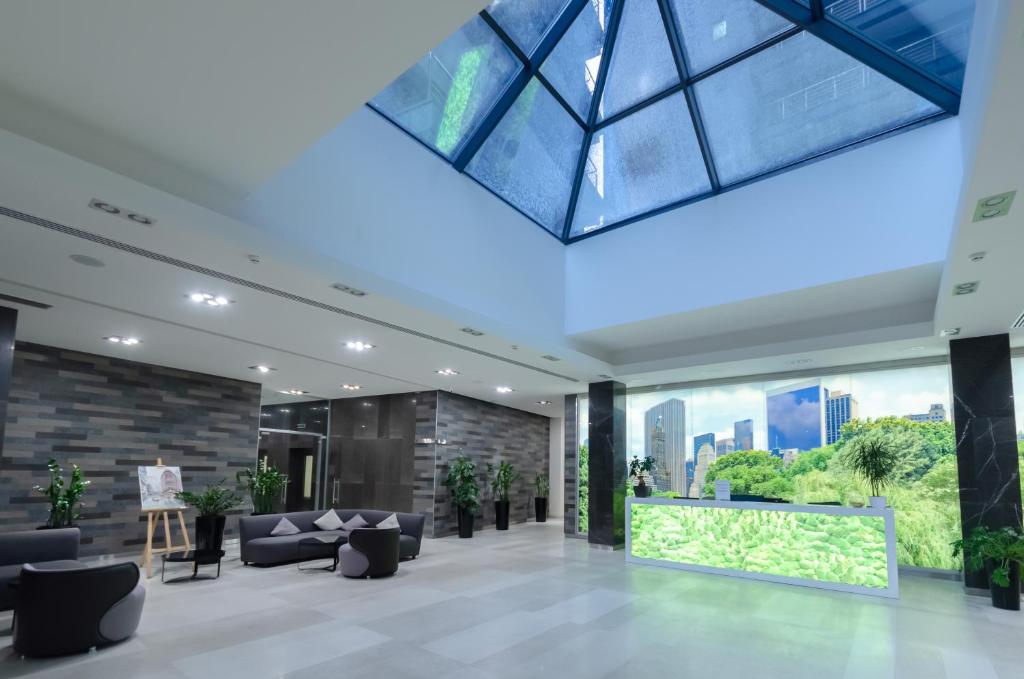 21-284 Central Park, John McCain 7, Kyiv centre, fantastic city view, 15 kW backup power, Petrovdim Apartment фото 6