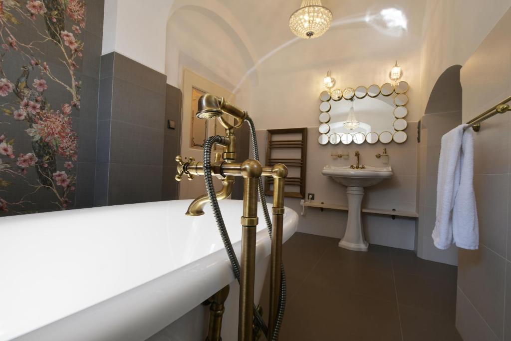 Ένα μπάνιο στο Zámecké Apartmány Marlene