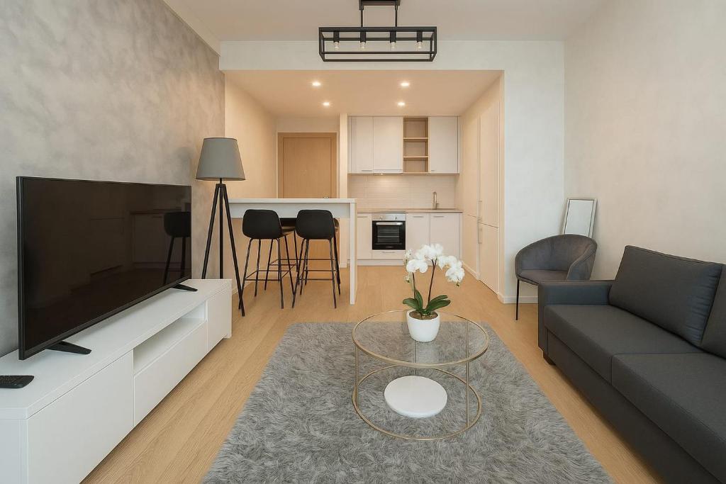 
One-Bedroom Apartment with River View
