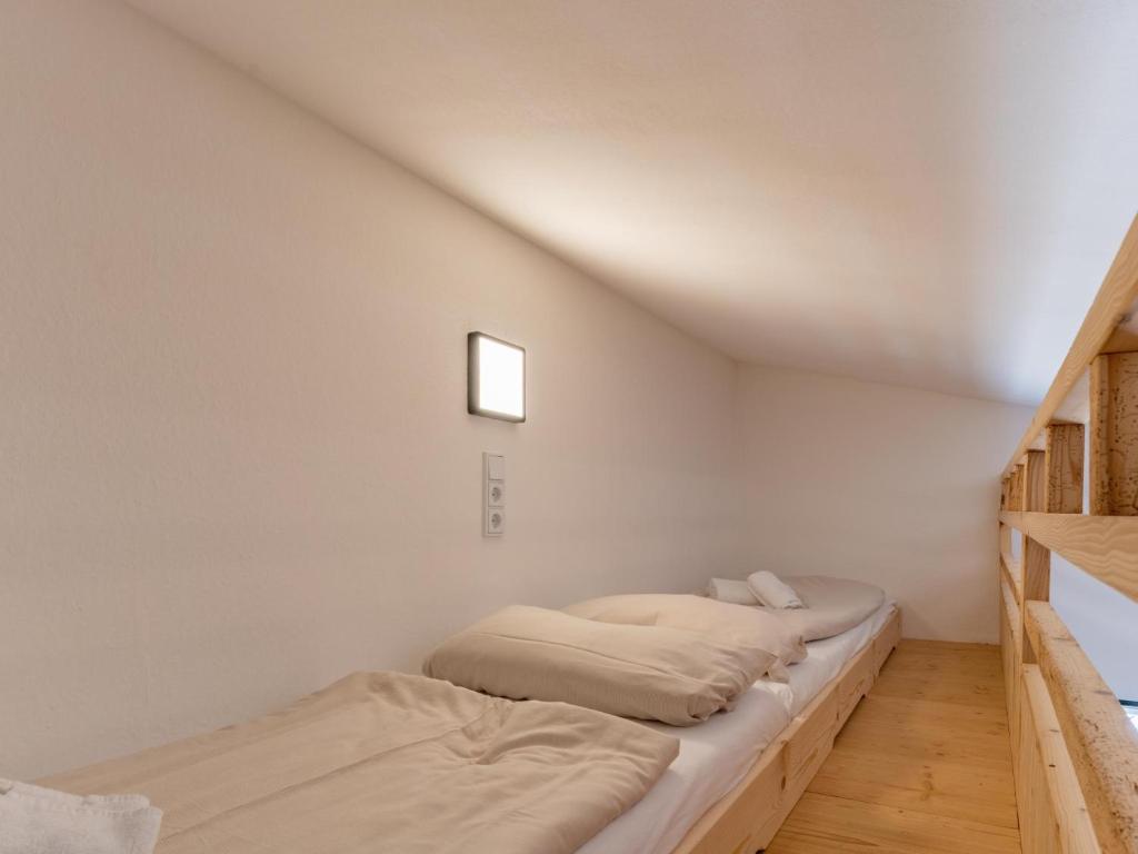 A bed or beds in a room at Marktblick