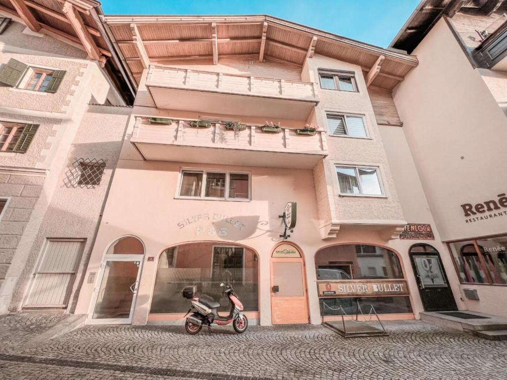 The building in which Az apartmant is located