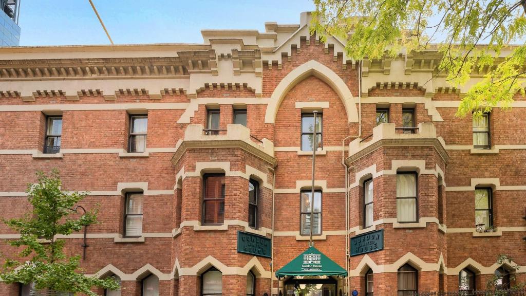 Gordon House Apartments - Resim 10