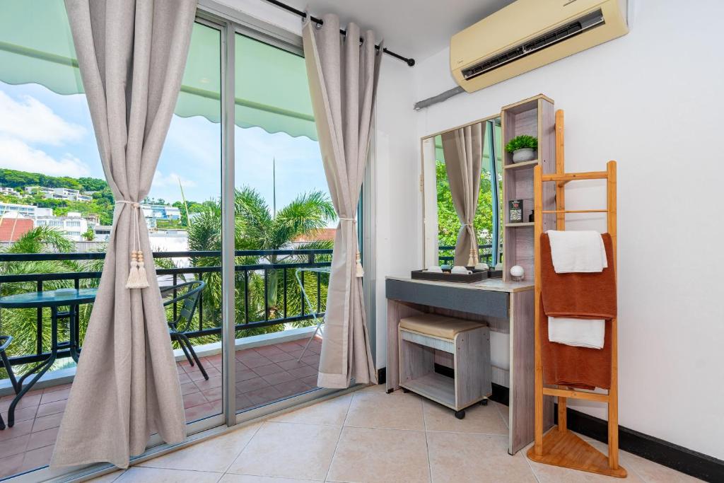 Balkón nebo terasa v ubytování Kata Station Boutique Hotel