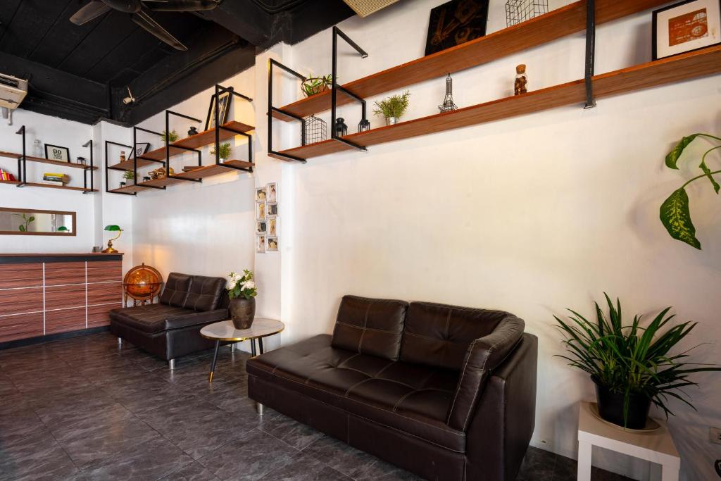 Posezení v ubytování Kata Station Boutique Hotel
