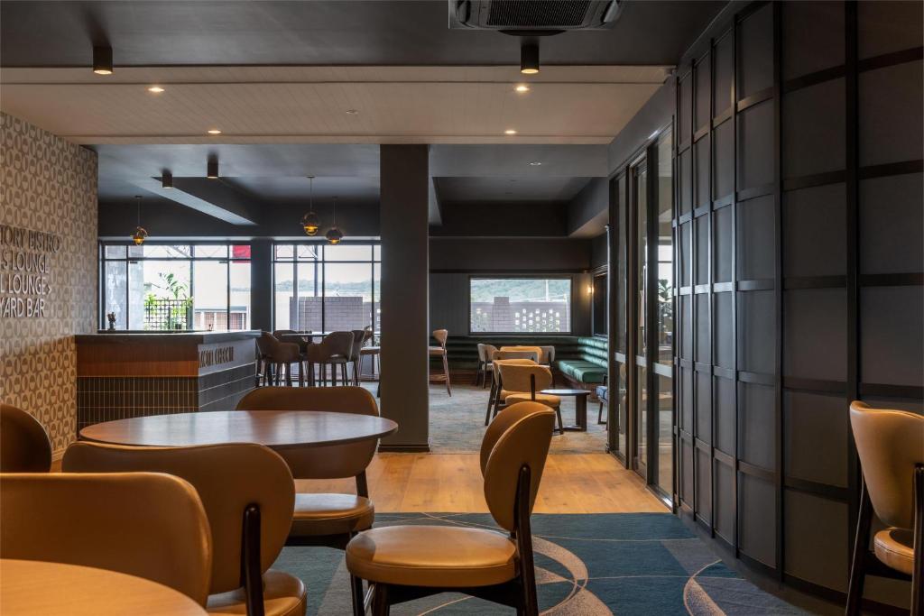 Nightcap at Camp Hill Hotel - Resim 17