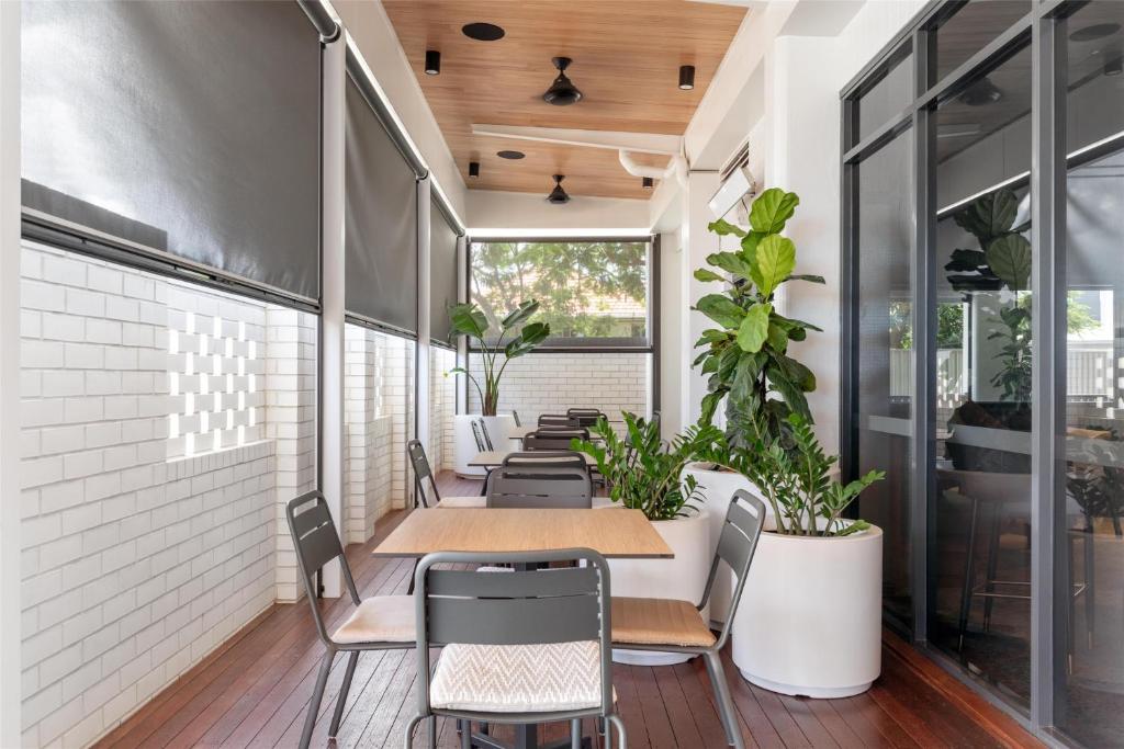 Nightcap at Camp Hill Hotel - Resim 22