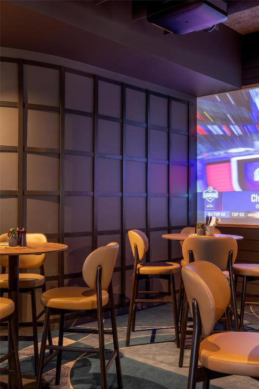 Nightcap at Camp Hill Hotel - Resim 34