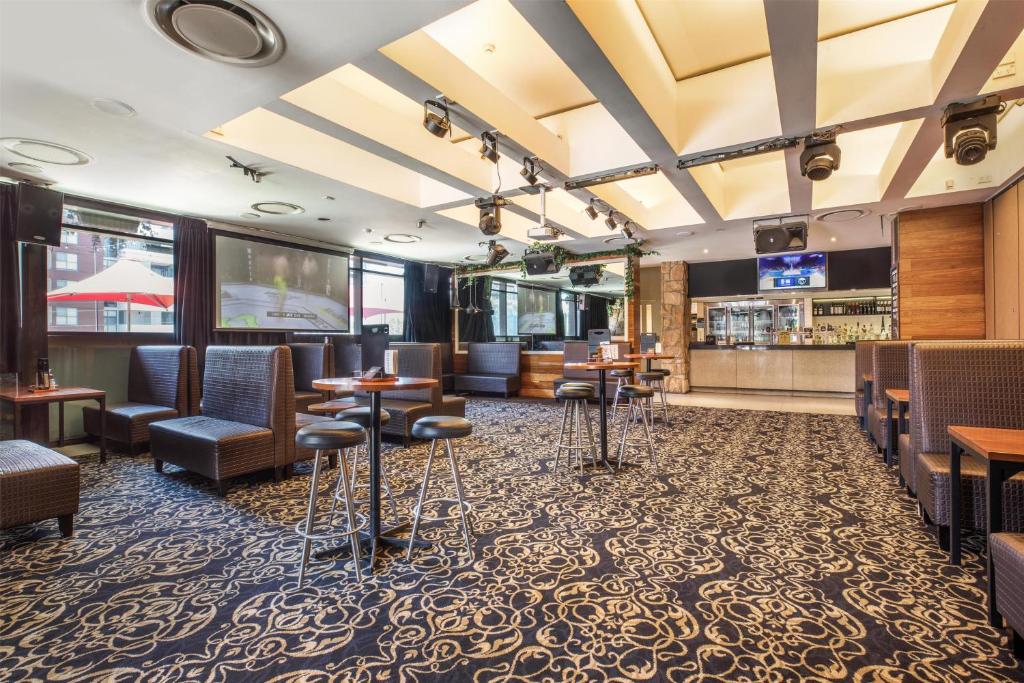 Nightcap at the Ranch Hotel - Resim 7