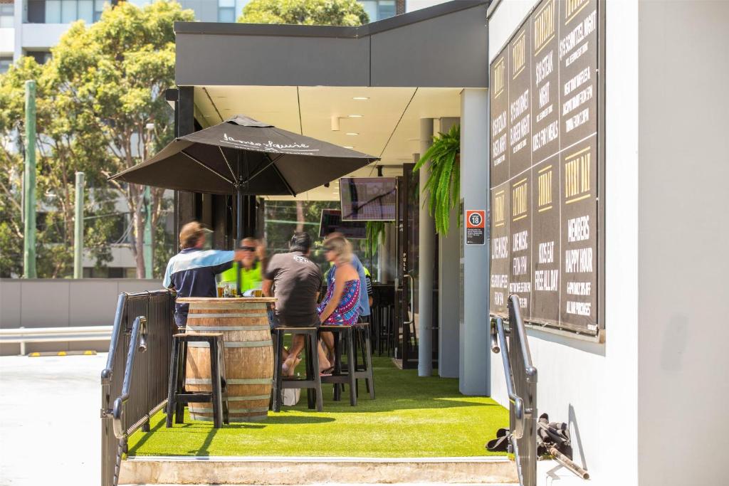 Nightcap at the Ranch Hotel - Resim 18