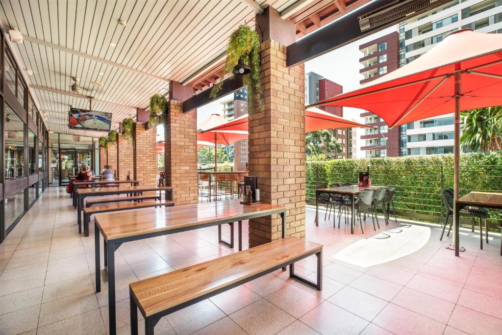 Nightcap at the Ranch Hotel - Resim 21