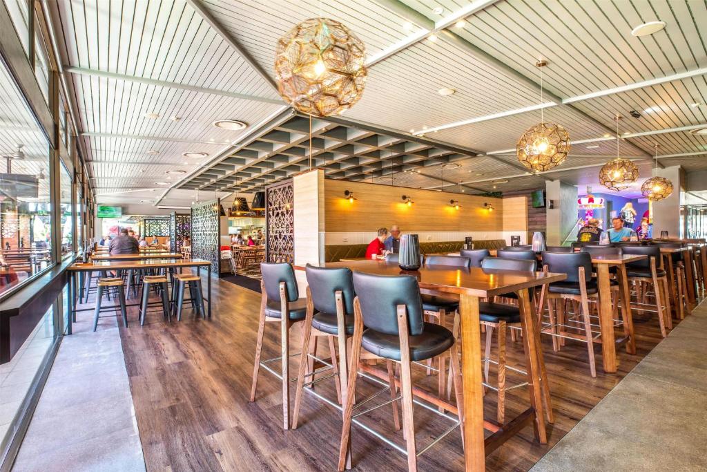 Nightcap at the Ranch Hotel - Resim 24