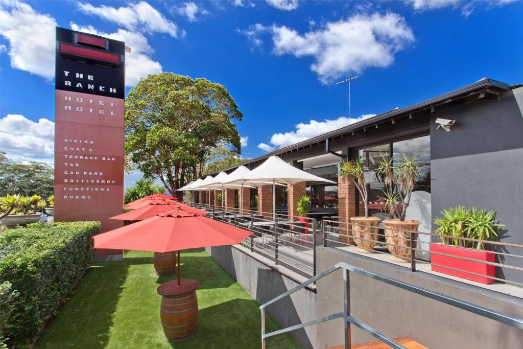 Nightcap at the Ranch Hotel - Resim 28