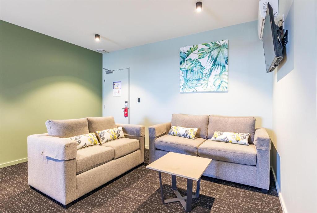 Nightcap at Commercial Hotel - Resim 19