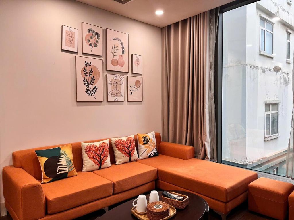 Posezení v ubytování Sakamoto 1 Apartments Kim Ma by XÔI Residences