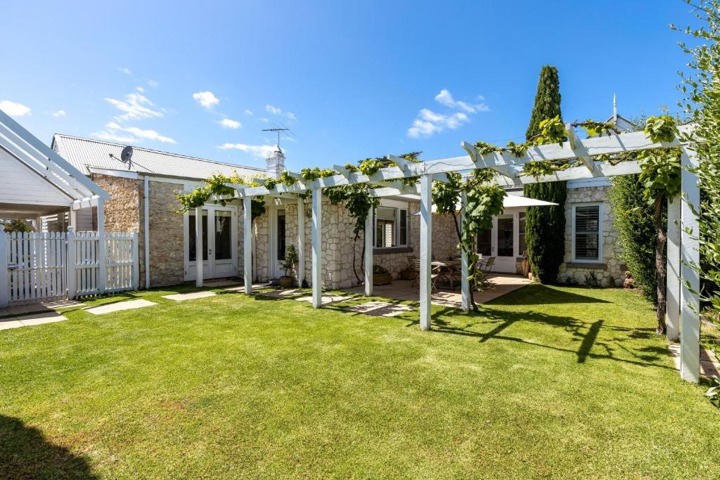 Springvale Cottage, Sorrento (updated prices 2026)