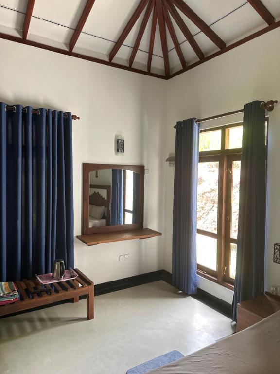 Postel nebo postele na pokoji v ubytování Honeyland hotel