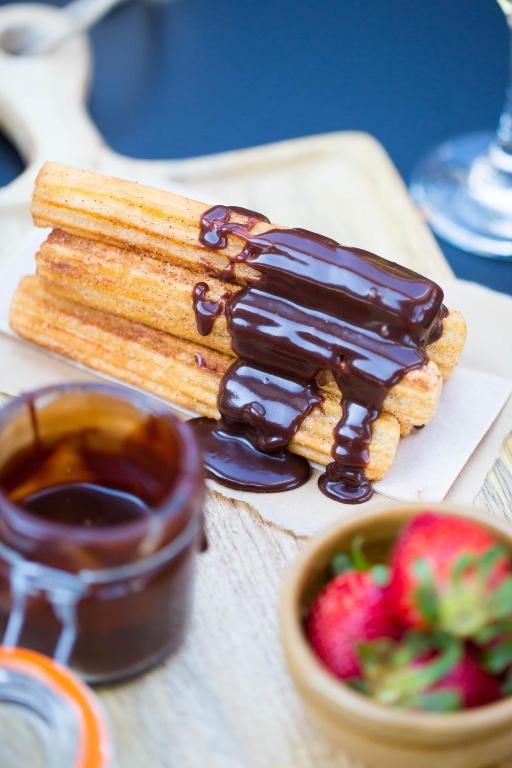 Highlander Hotel Bar Kitchen Rooftop - Resim 37