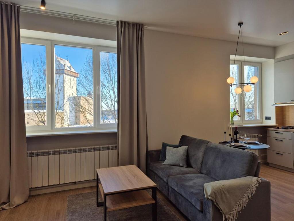 Posezení v ubytování Apartment with Narva Castle view