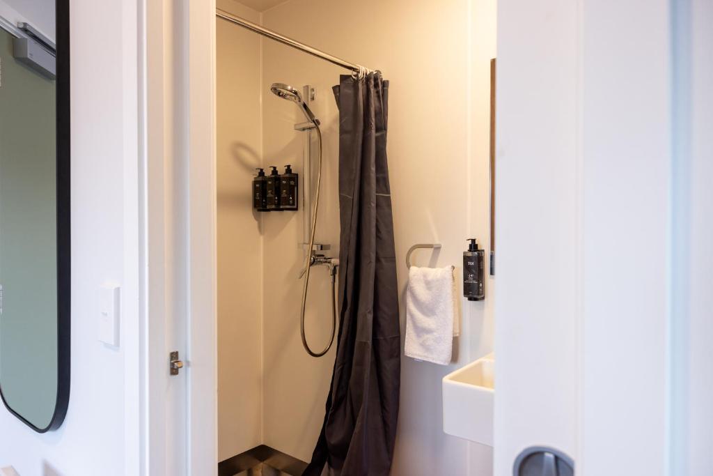 Haka House Queenstown Lakefront - Resim 45