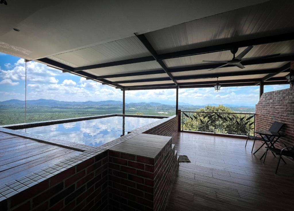 Bilut Hills Eco Resort - Suite Met Privézwembad
