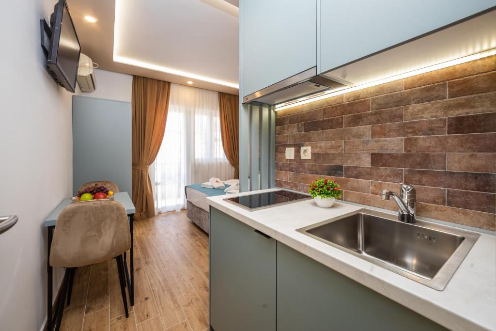 Guest House S-Lux - 2