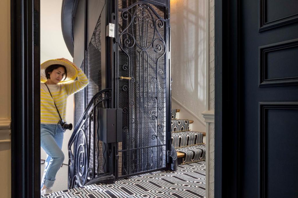 Hotel Louvre Montana - 8