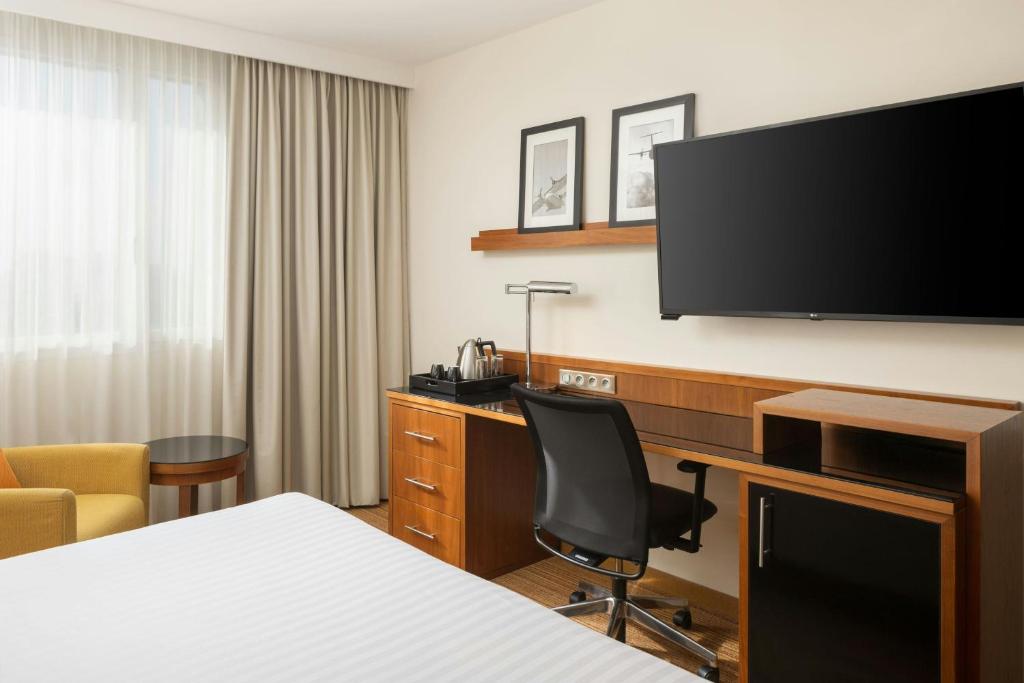 Courtyard by Marriott Toulouse Airport - Resim 18