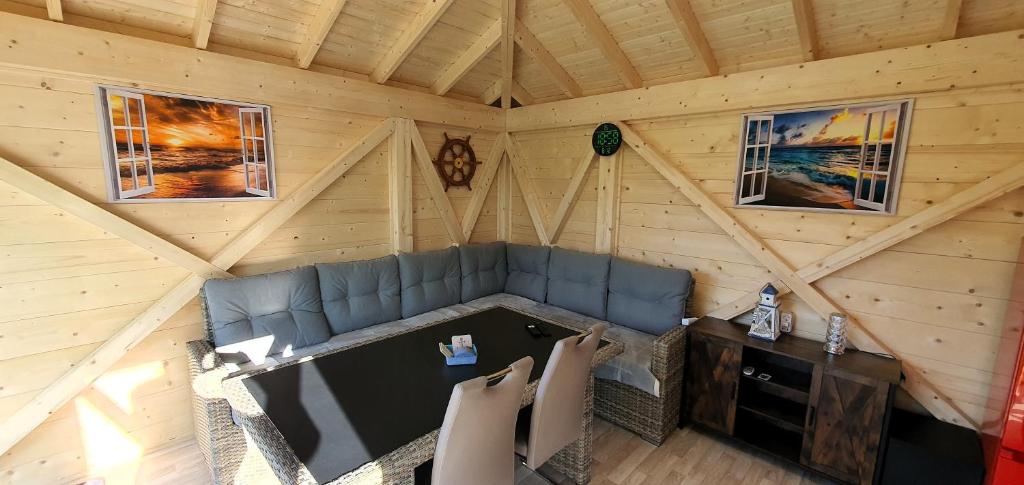 an overhead view of a living room in a log cabin at Fewo Traum in Neppermin