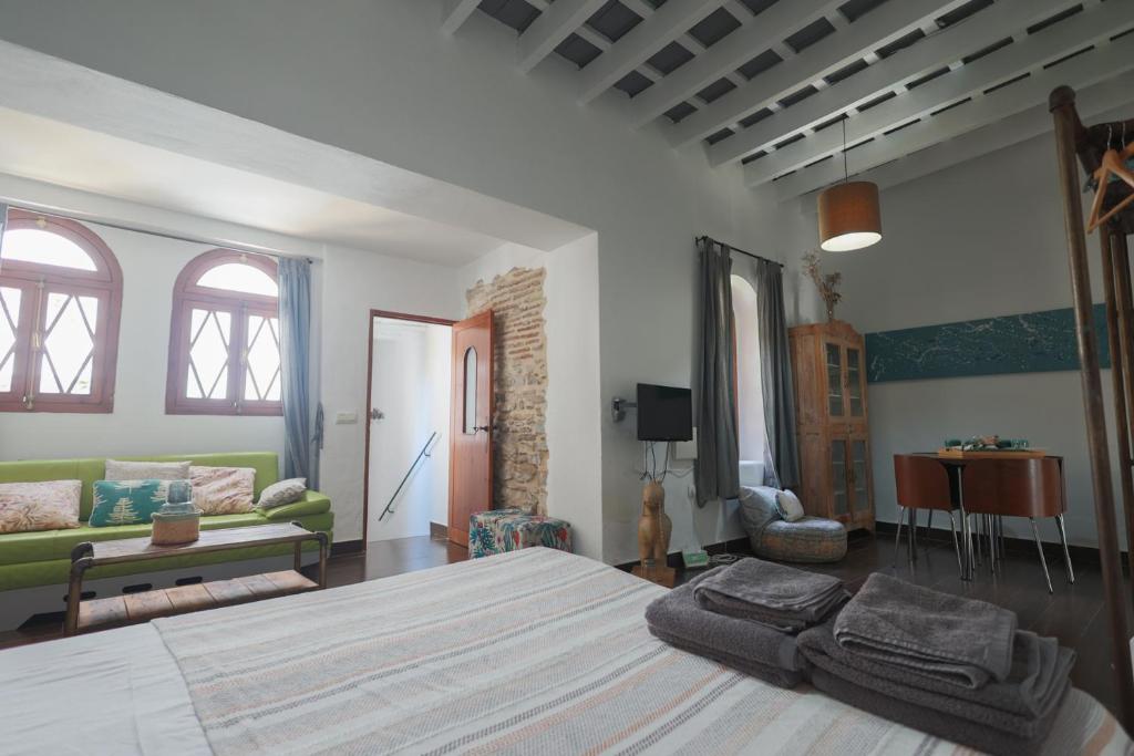 A television and/or entertainment centre at Koala Tarifa