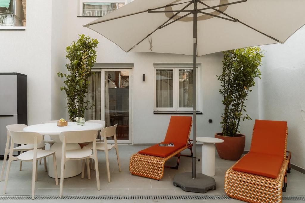 Via Monte Apartments by Olala Homes - 1