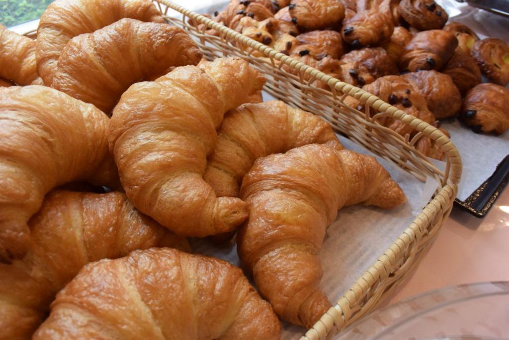 ホテルの敷地内または近くでの食事または食べ物