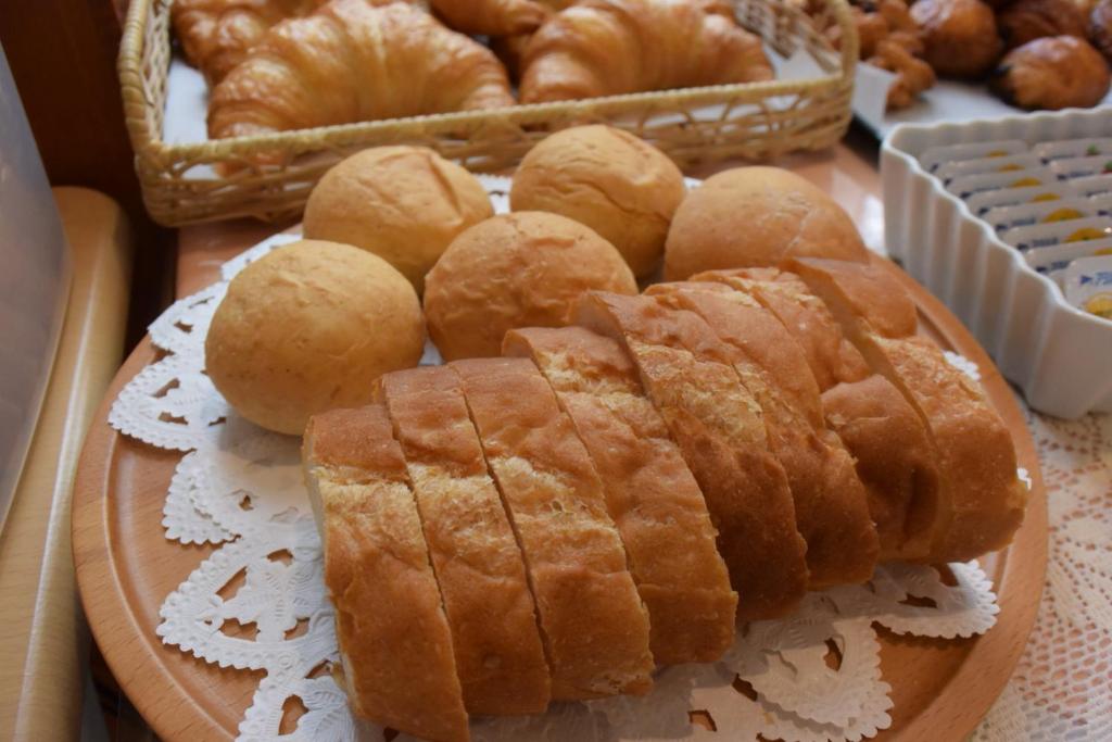 ホテルの敷地内または近くでの食事または食べ物