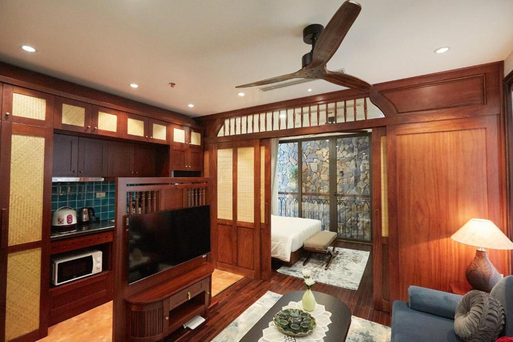 TV a/nebo společenská místnost v ubytování Camellia Residence Hanoi