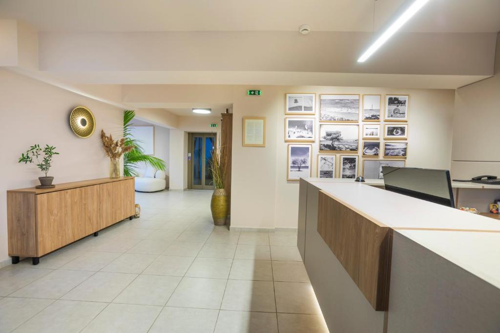Hol lub recepcja w obiekcie Hotel Vozina