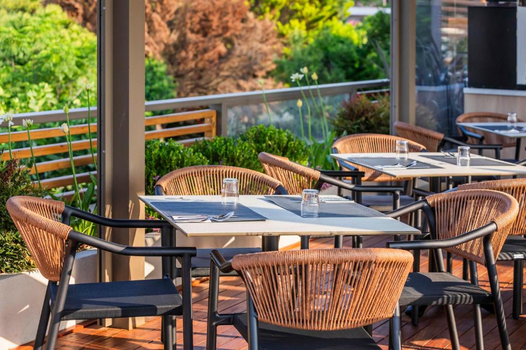 Restauracja lub miejsce do jedzenia w obiekcie Hotel Vozina