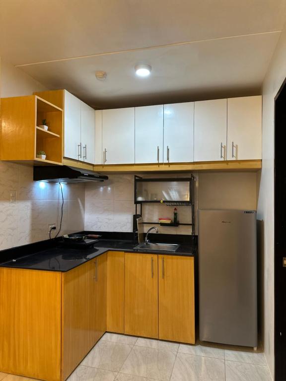 Η κουζίνα ή μικρή κουζίνα στο 2 Bed Room Cozy Condo Cebu
