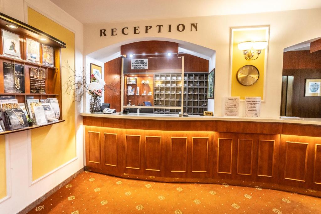 Hotel Flora - Resim 9