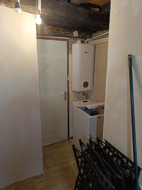 Kuchyň nebo kuchyňský kout v ubytování Maison Ancienne Albies