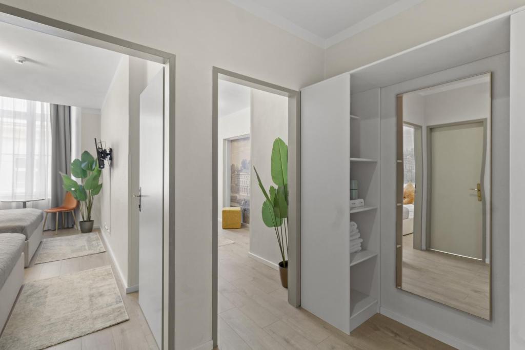 Fotografie z fotogalerie ubytování Very central apartments, 5 min to city center, no reception ve Vídni